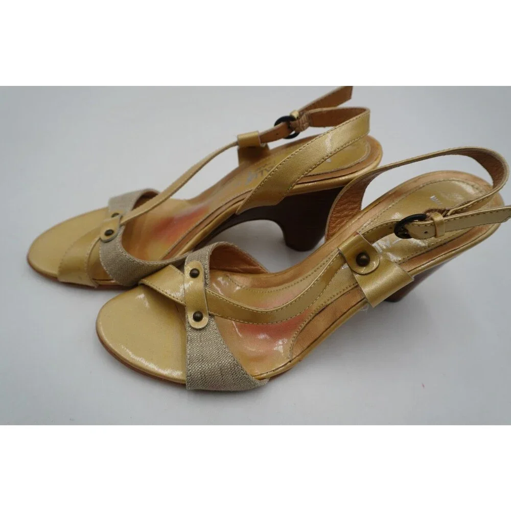 AQUATALIA by Marvin K Yellow Leather Strappy Sandals Wooden Block Heel Size 7